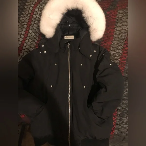 moose knuckles black and white